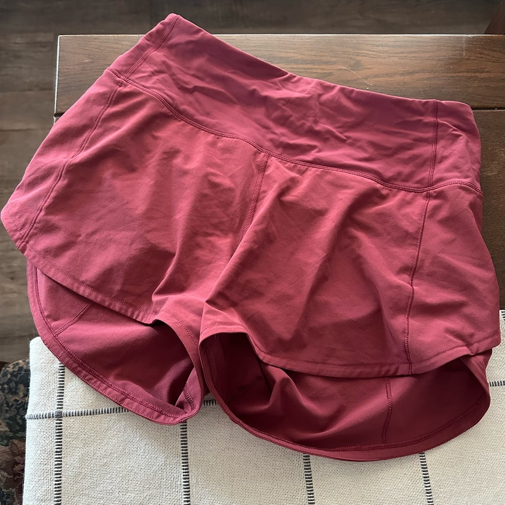 Lululemon speed up shorts size 6 mulled wine